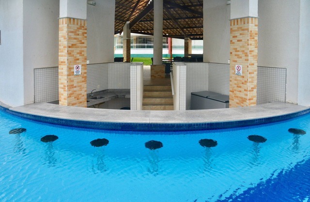 Penthouse de luxe avec 2 suites, salon, balcon, jacuzzi et barbecue