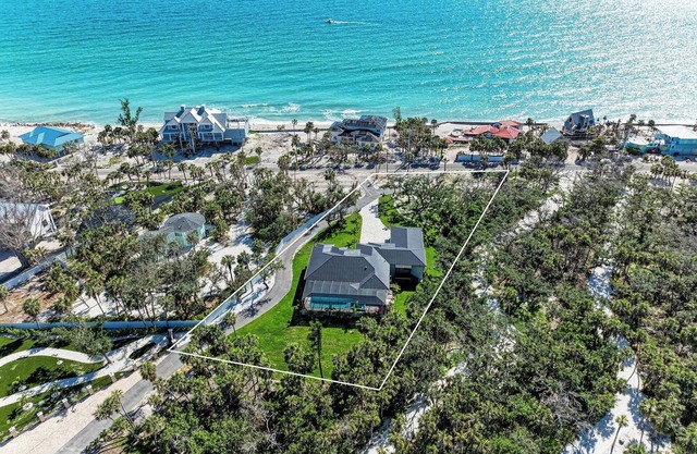 Luxurious Pool & Spa Home W/Private Beach Access