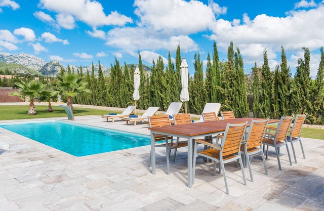 Propriété luxueuse avec piscine – Villa Ses Rentadores