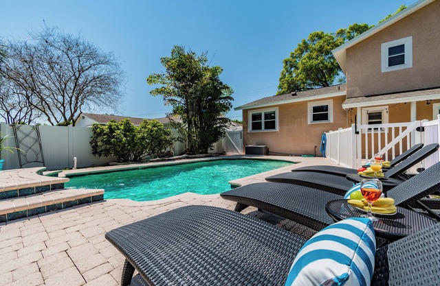 "Luxurious Retreat with Pool, Game Room, and Outdoor Oasis!"Close to TPA, RayJay
