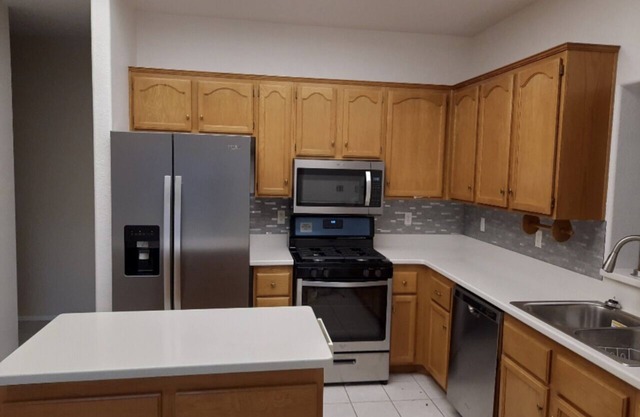 Luxurious single story 3 bedroom, 2 bath Townhome