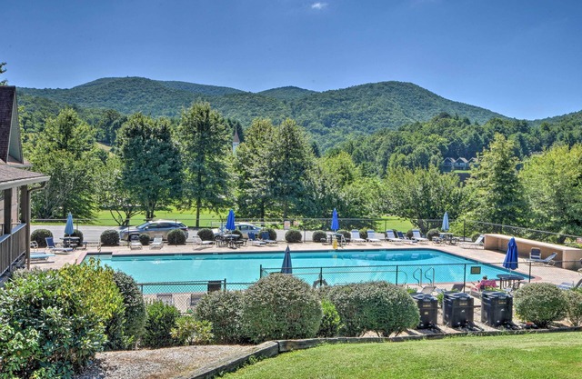 Luxurious Sky Valley Golf Resort Home w/ 3 Decks!