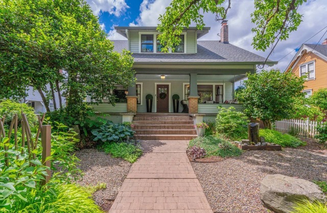 La Perle: Old Portland Style Craftsman Accueil au coeur de Newberg