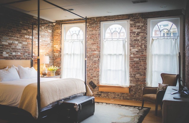Luxueux loft avec deux chambres au coeur du centre-ville de Danville, KY!