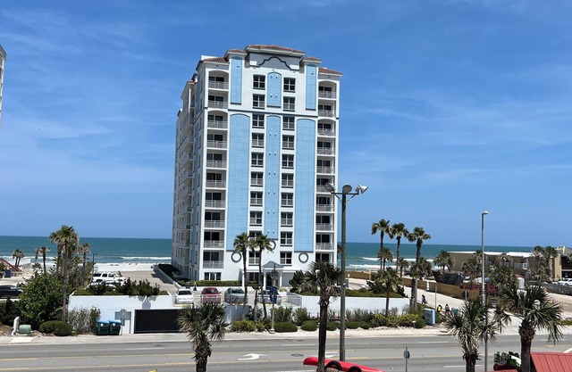 Luxueux Condo Penthouse 3 chambres 2 salles de bain avec vue imprenable sur l'océan et intracostal!