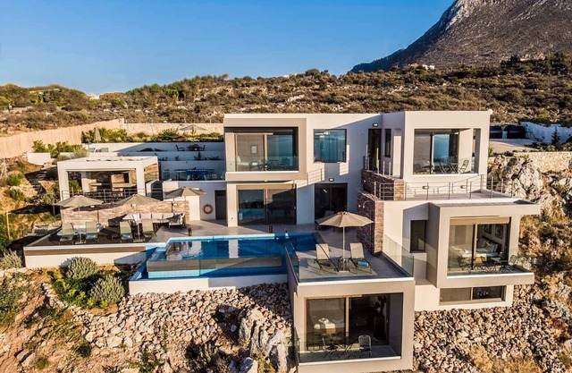 Luxurious Villa Akri - With Private Heated Pool