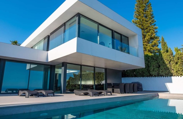 luxueuse villa avec piscine chauffée