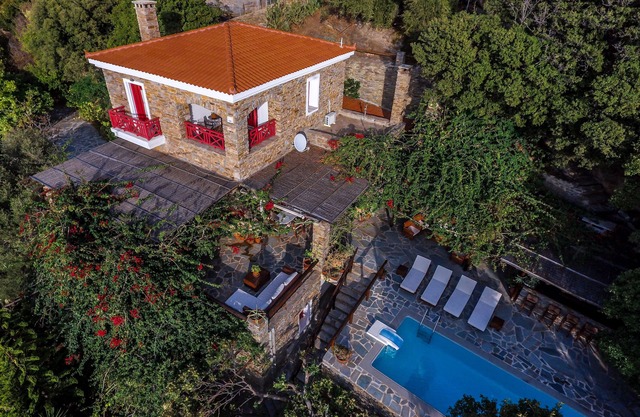 Villa de luxe avec piscine privée et magnifique vue sur la mer à couper le souffle