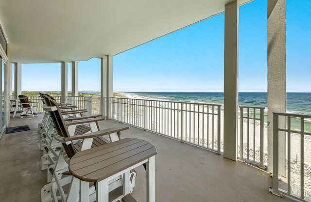Luxurious Vista Del Mar | Oceanfront | Resort Amenities | Sleeps 12 | My Beach Getaways