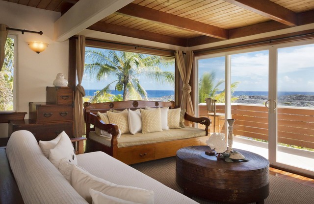 Le temple de Bali luxueusement nommé a une vue sur l'océan à 160 degrés!