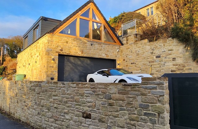 Luxury 1 Bed Coach House