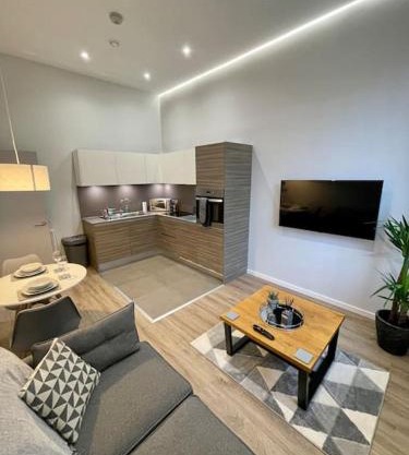 Luxury 1 Bedroom Bournville Apartment