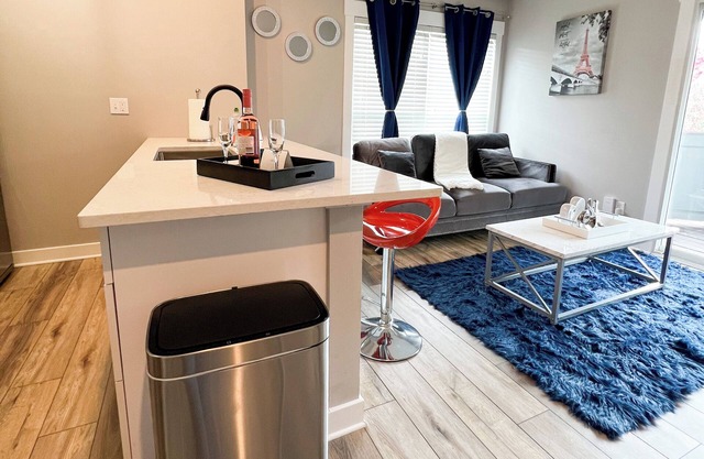 Luxury 1 BR Uptown CLT