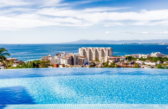 Villa de luxe de 12 chambres au Mexique située à quelques pas de la plage de Los Muertos