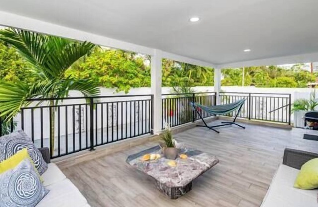 Luxury 1Bd/1Ba Studio BIG PatioBBQ. Coral Gables.