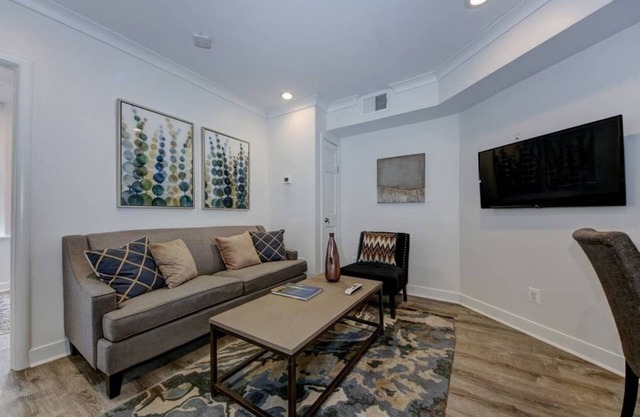 Luxury 1BR Suite 6 Dupont / Kalorama