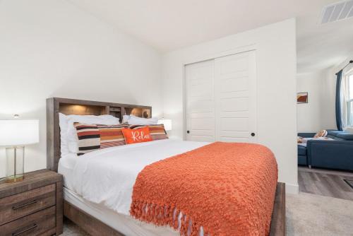Luxury 1BR Suite Bakersfield California