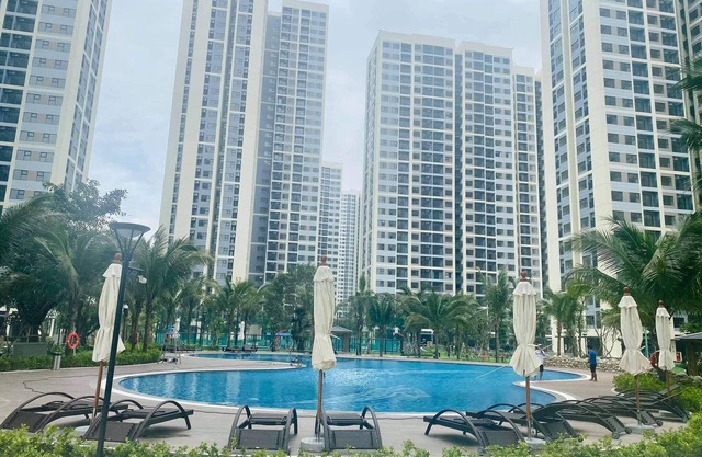 Luxury 1BR Apartment in Vinhomes Grand Park District 9