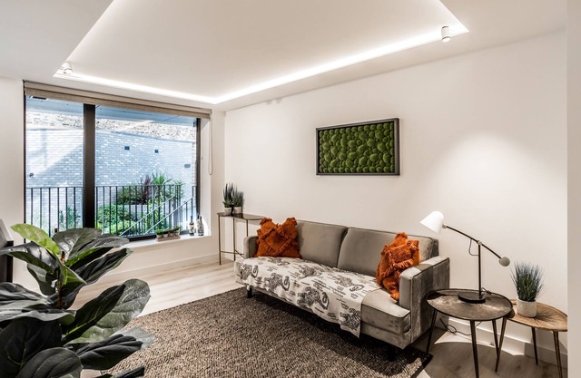 Luxury 2-bed, 2.5 bath Apartment with Balcony - Borough Market / London Bridge