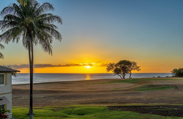 Luxury 2 Bed, 2 Bath Ocean View Condo (21C)