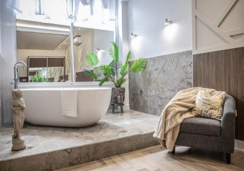 Luxury 2 Bed Apartment In The City Centre With Free Gym By The Pocklington - The Ceremonial Suite