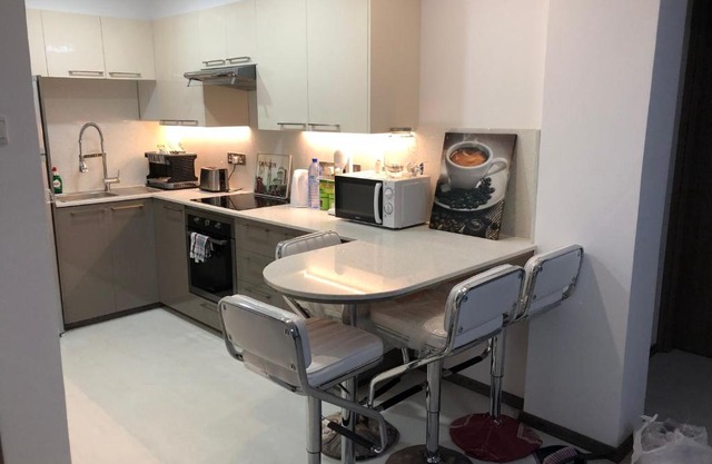 Luxury 2 bed Apartment next to the Beach