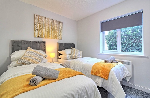 Appartement de luxe de 2 chambres au centre de Chelmsford. Parking.