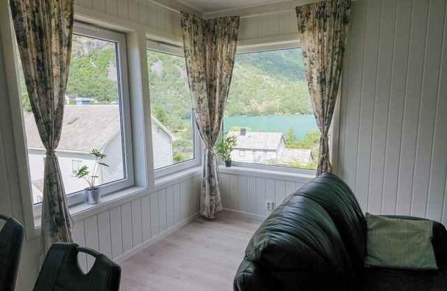 Luxury 2-bedr. apartment with, WiFi close to UNESCO Jotunheimen, West of Norway