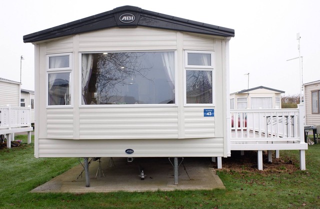 Luxury 2 Bedroom Caravan at Mersea Island Holiday