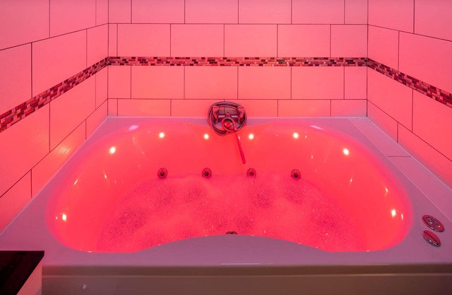 Élégante maison de 3 chambres avec bain Jacuzzi à proximité du train