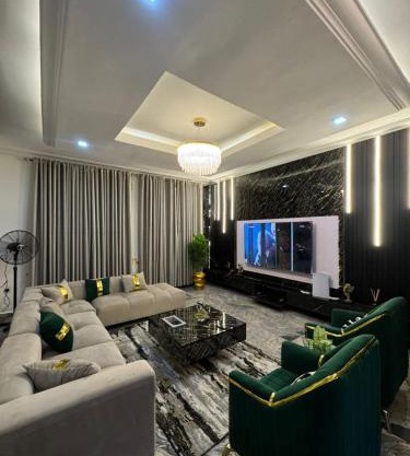 Luxury 3 Bedroom Bungalow at Golf Estate