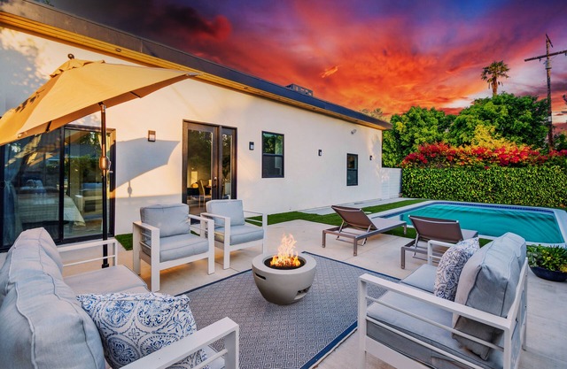 Luxury 3-Bedroom Home with Pool in Vibrant Los Angeles