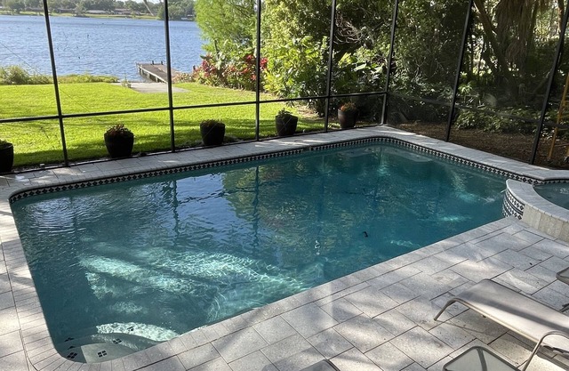 El Lakehouse en Winter Haven - casa ejecutiva de lujo