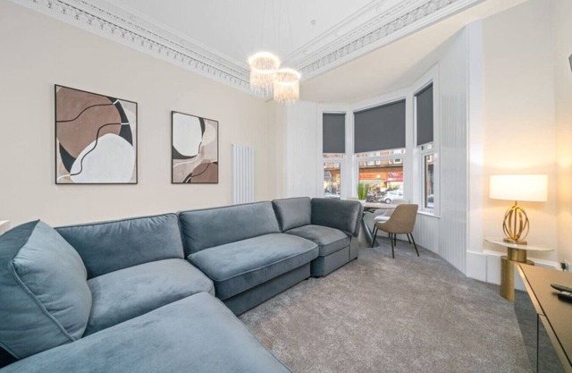 Luxury 4 bed apartment in central Glasgow