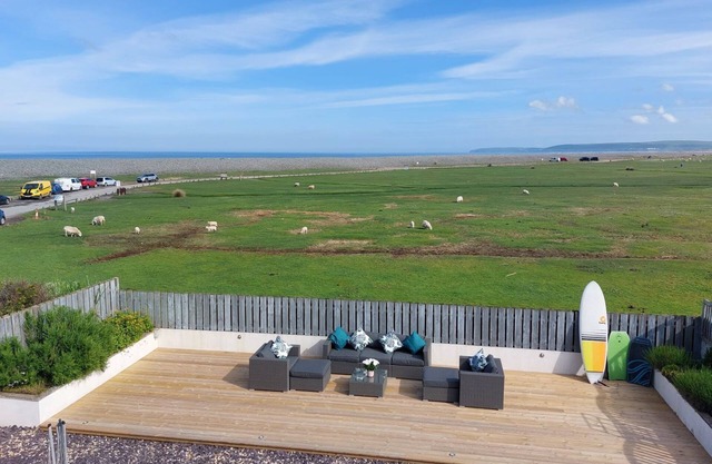 Luxury 4 bed beachside home with coastal views