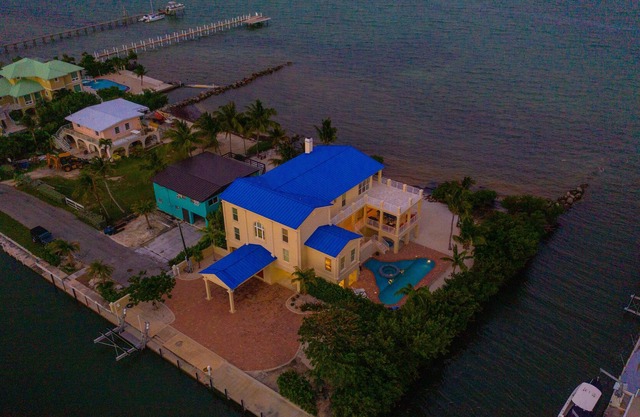 Luxury 4 bedroom 4 bath home over looking the Atlantic