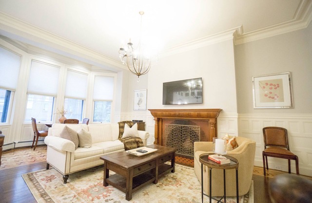 4BR Luxe | 2. 5BA Back Bay Duplex