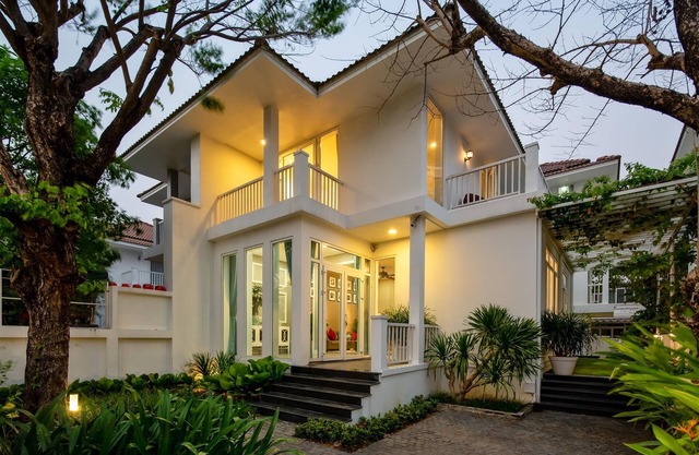 Luxury 4BR & Pool - Ochic Villa Han River Side - Dragon Bridge Danang City
