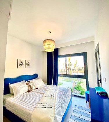 Luxury 4BRs Penthouse Villa, Marassi