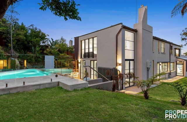 Reef Retreat located next door to Sydney Harbour National Park