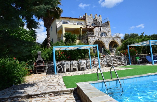 VILLA Elsie - luxueuse villa de 5 chambres avec vue sur la mer et piscine privée