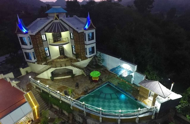 Luxe 5 étoiles 5 br maison avec piscine et vue imprenable