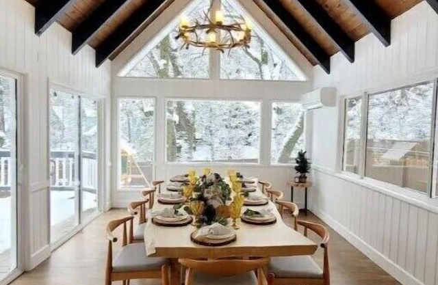 Luxury 5Bedroom/10beds/LargeGatedBackyard/SwingSet/EntertainmentRoom/ &BonusRoom