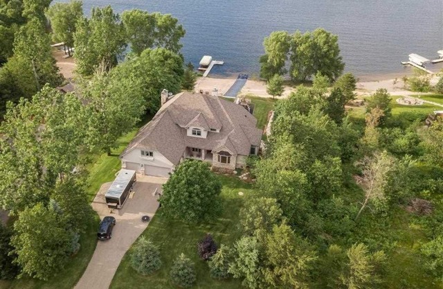 LUXE 5BR LAKE HOUSE MINUTES DE SAND VALLE GOLF ET LAC PETENWELL