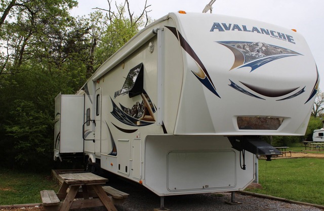 Luxury 5th Wheel Glamping In Style In Historic Mentone, Alabama