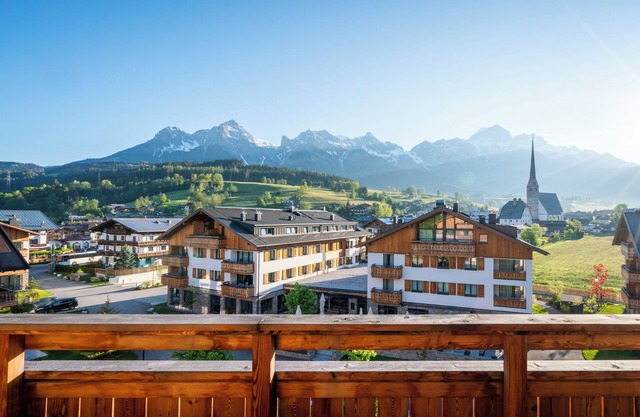 Luxury 6-8-person apartment in the holiday park Landal Resort Maria Alm
