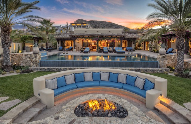 Luxury 6BR Villa W/ Ocean View, Private Pool, Jacuzzi and more!