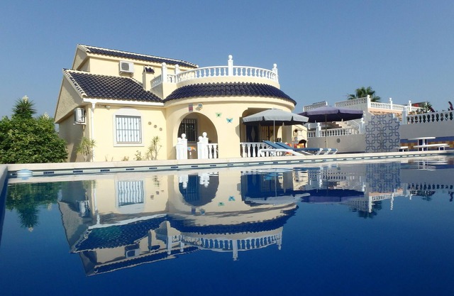 Luxe 6P enfant Villa bienvenus avec piscine, climatisation, Internet Wi-Fi, alarme et BBQ