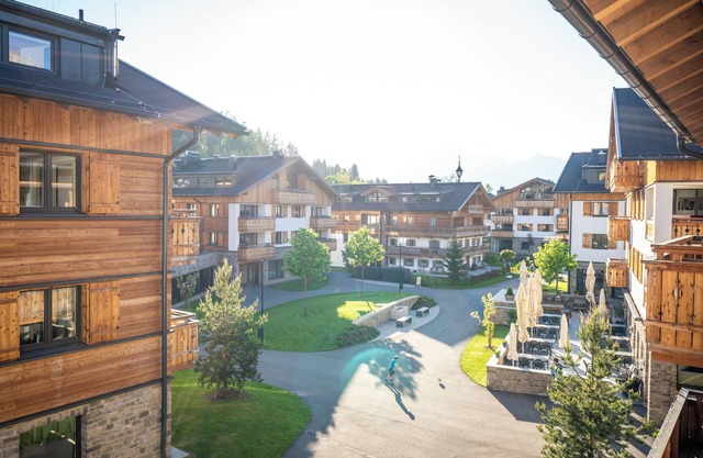 Luxury 8-10-person penthouse in the holiday park Landal Resort Maria Alm