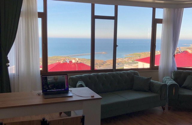 Luxury And Comfort In The City Center